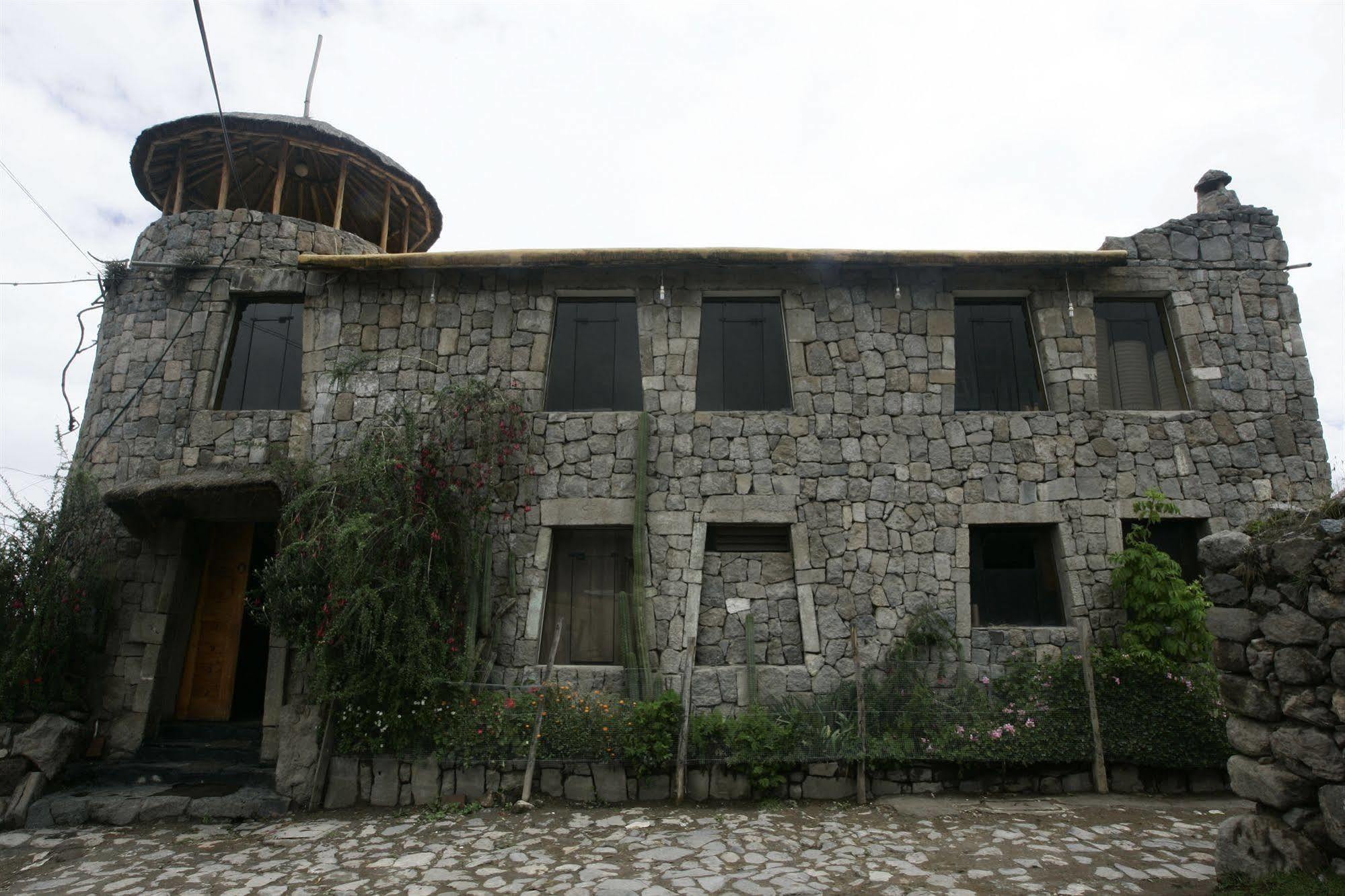 Hotel Kuntur Wassi Cabanaconde Exterior photo