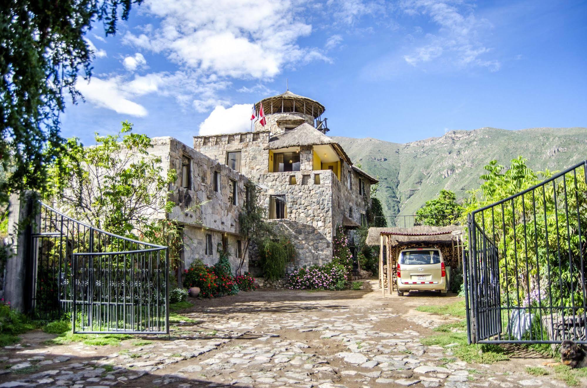 Hotel Kuntur Wassi Cabanaconde Exterior photo